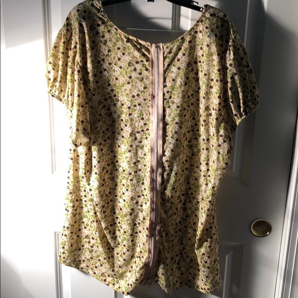 Torrid flower print blouse with zipper detail - Picture 3 of 3